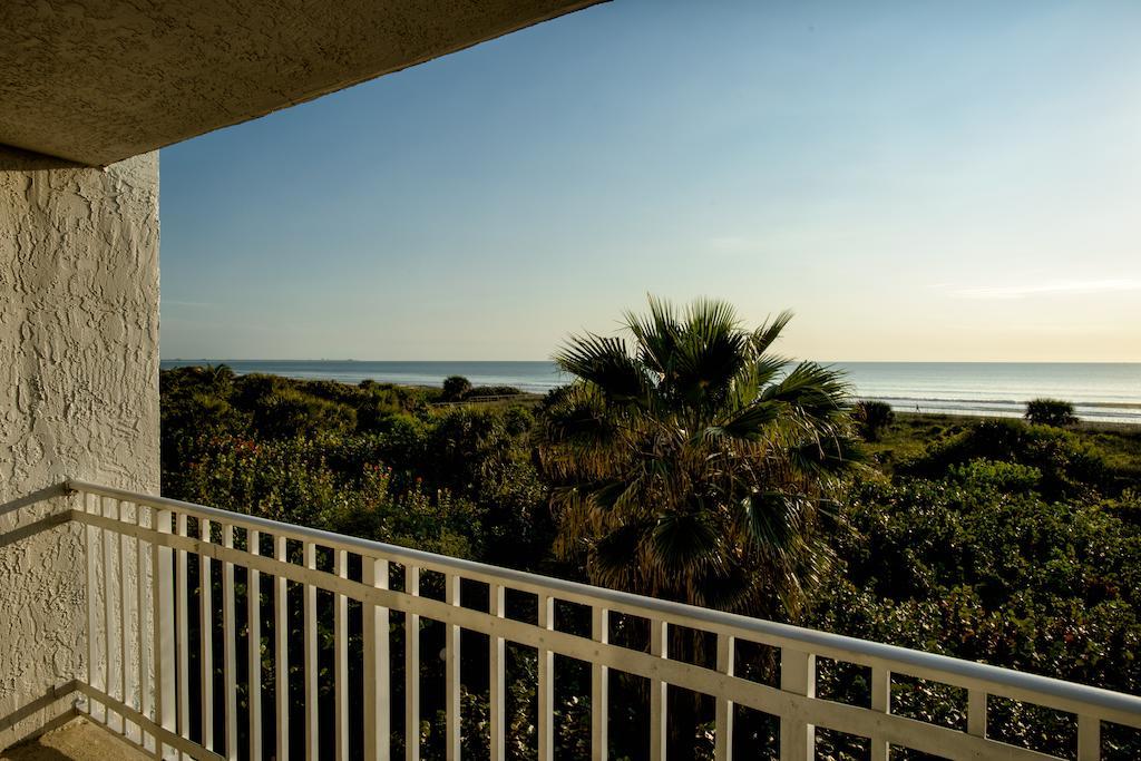 Discovery Beach Resort, A Vri Resort Cocoa Beach Exterior photo