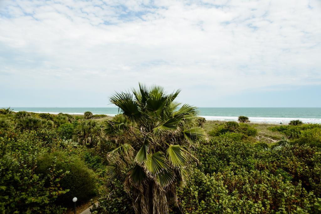 Discovery Beach Resort, A Vri Resort Cocoa Beach Exterior photo