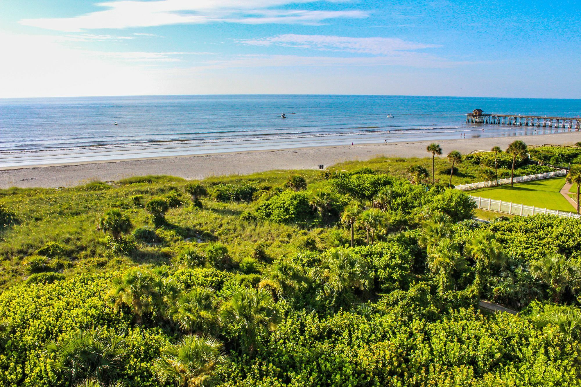 Discovery Beach Resort, A Vri Resort Cocoa Beach Exterior photo