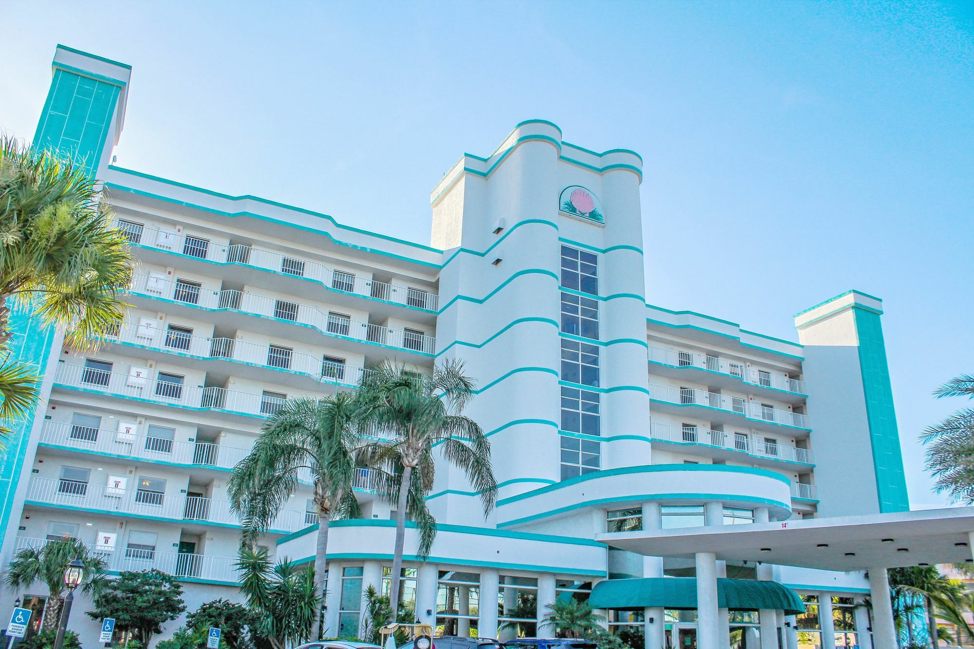 Discovery Beach Resort, A Vri Resort Cocoa Beach Exterior photo